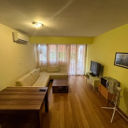 3-Room Cozy Apartment + Free Parking 아파트 *